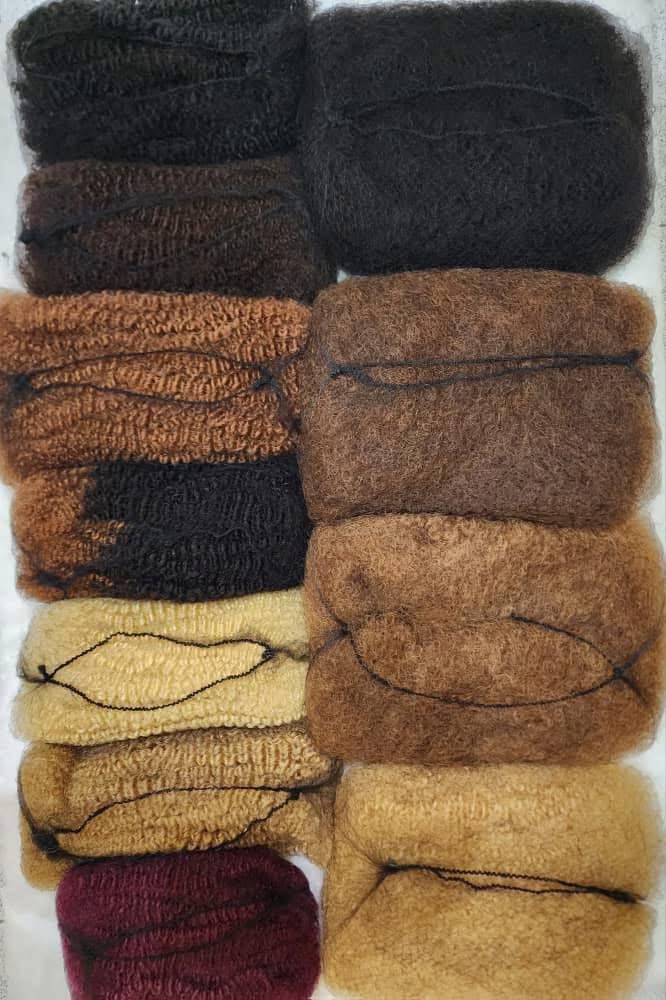 Affordable and quality human hair for micro twist
Available in 14' 16' 18' 20' 22'
Black
Brown
Wine
Gold
Black and gold
Black and wine - Image 3